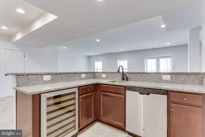 17052 Silver Arrow Dr, Dumfries, Virginia 22026