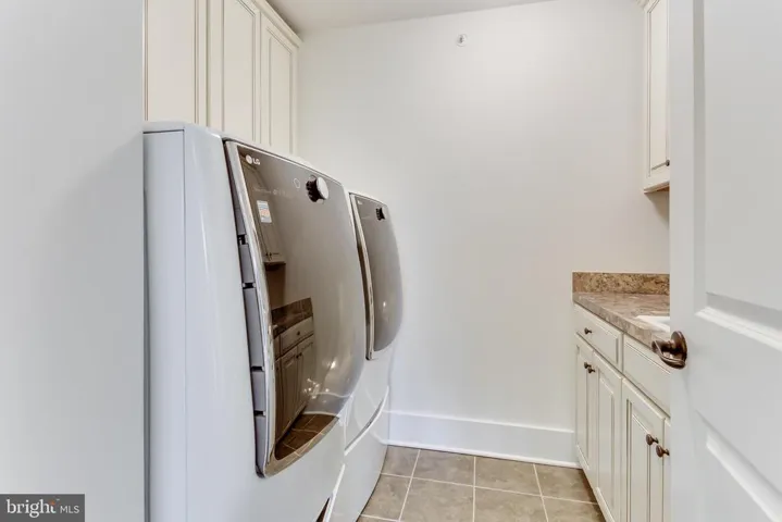 17052 Silver Arrow Dr, Dumfries, Virginia 22026