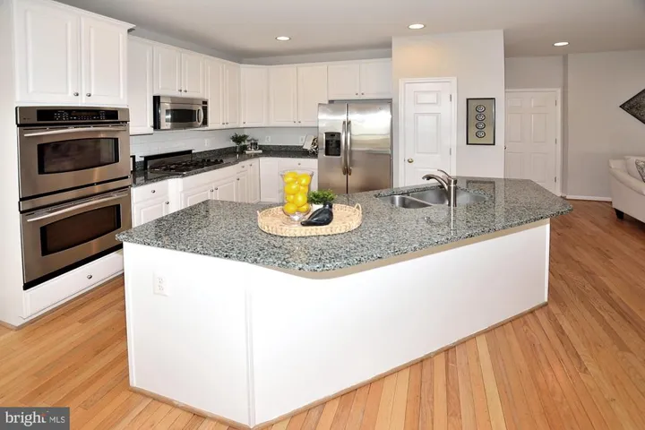 5309 Sammie Kay Ln, Centreville, Virginia 20120