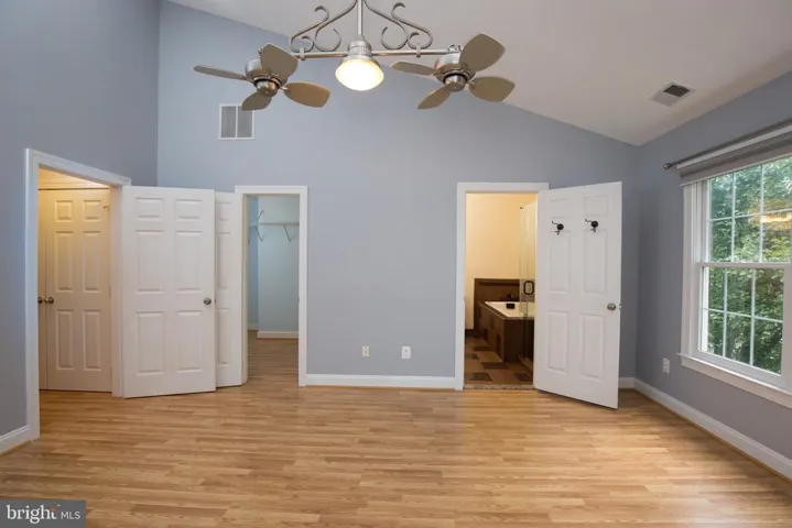 11422 Log Ridge Dr, Fairfax, Virginia 22030