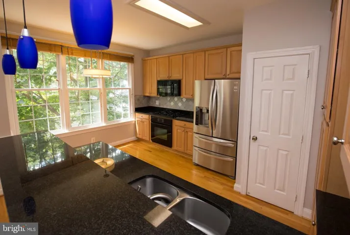 11422 Log Ridge Dr, Fairfax, Virginia 22030