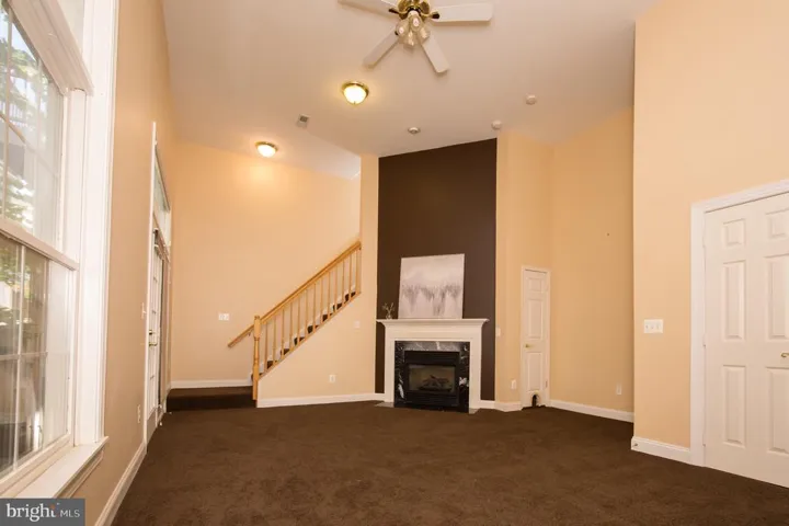 11422 Log Ridge Dr, Fairfax, Virginia 22030