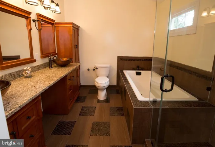 11422 Log Ridge Dr, Fairfax, Virginia 22030
