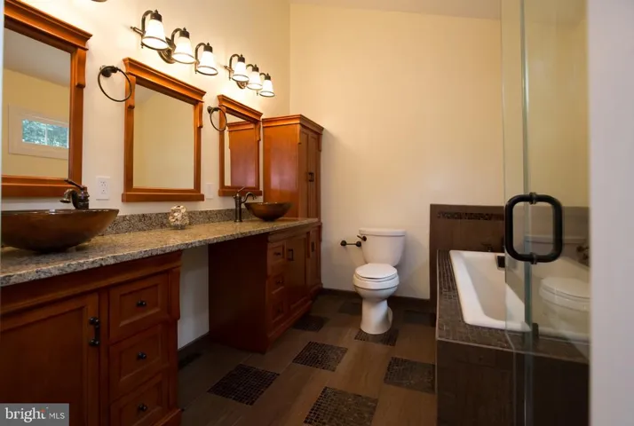 11422 Log Ridge Dr, Fairfax, Virginia 22030