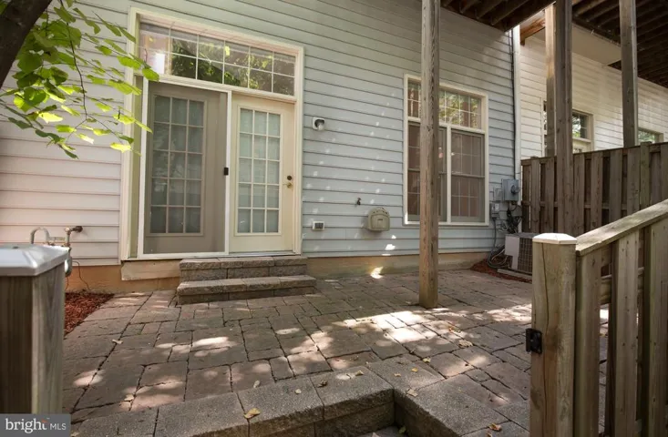 11422 Log Ridge Dr, Fairfax, Virginia 22030