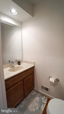 14566 Woodgate Manor Cir, Centreville, Virginia 20120