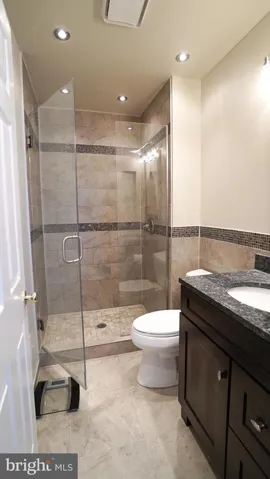 14566 Woodgate Manor Cir, Centreville, Virginia 20120
