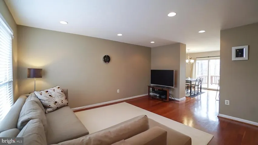 14566 Woodgate Manor Cir, Centreville, Virginia 20120