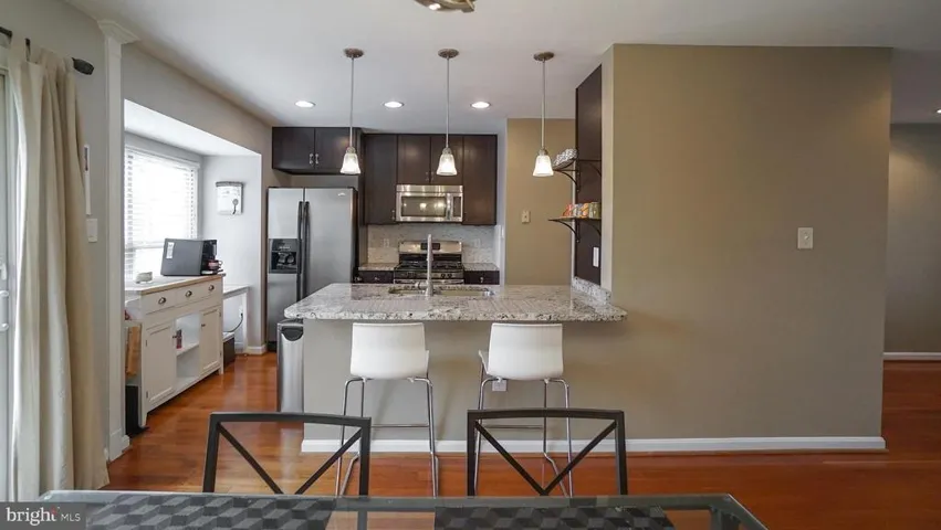 14566 Woodgate Manor Cir, Centreville, Virginia 20120