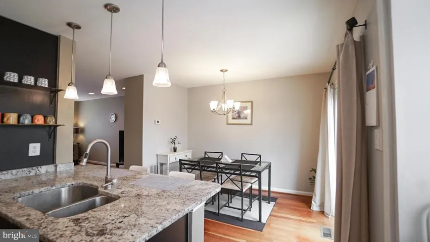 14566 Woodgate Manor Cir, Centreville, Virginia 20120