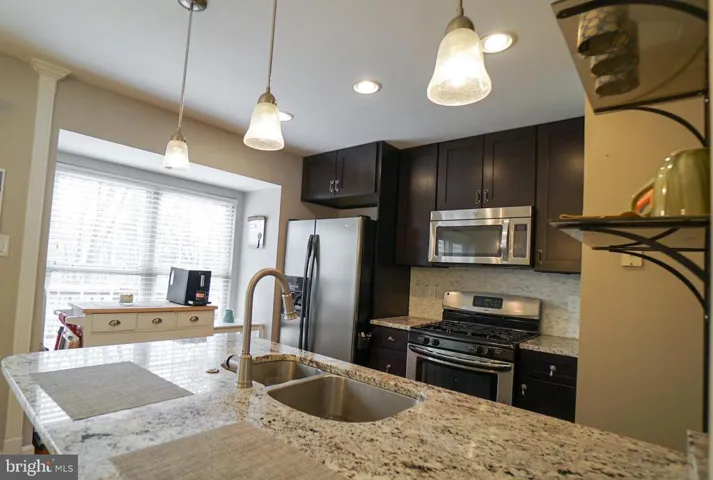 14566 Woodgate Manor Cir, Centreville, Virginia 20120