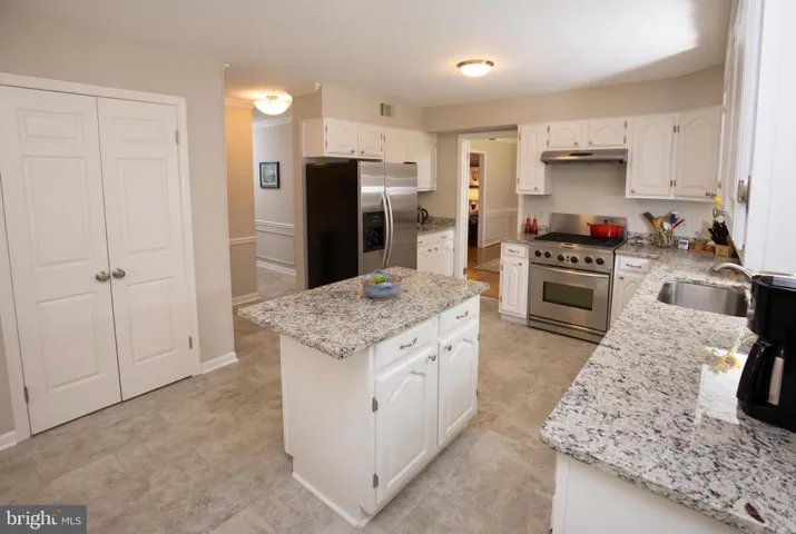 2903 Taj Dr, Oakton, Virginia 22124