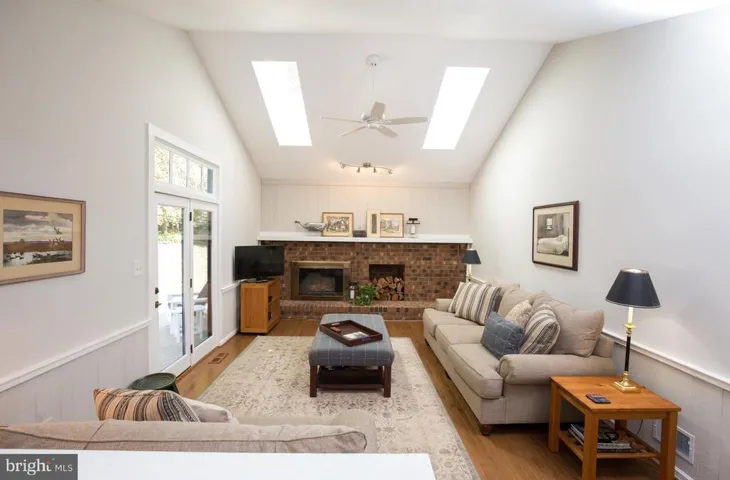 2903 Taj Dr, Oakton, Virginia 22124