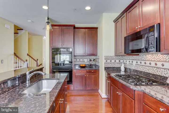 543 Triadelphia Way, Alexandria, Virginia 22312