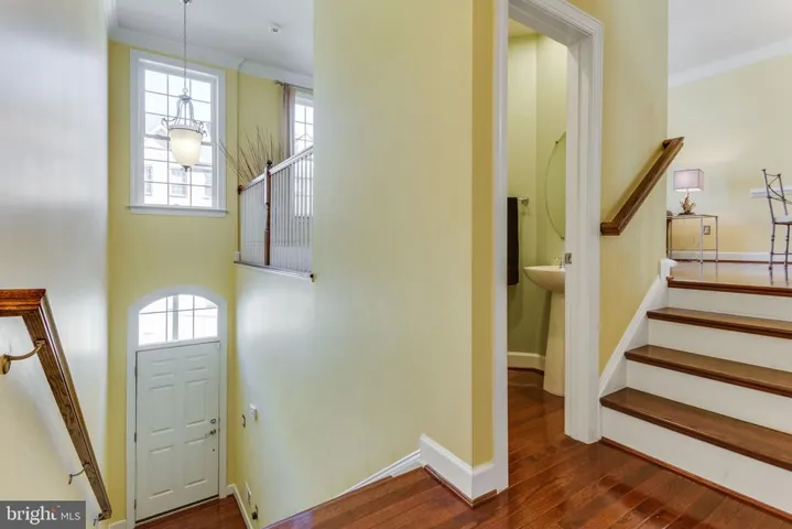 543 Triadelphia Way, Alexandria, Virginia 22312