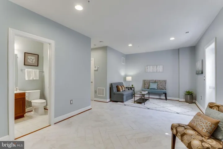 543 Triadelphia Way, Alexandria, Virginia 22312
