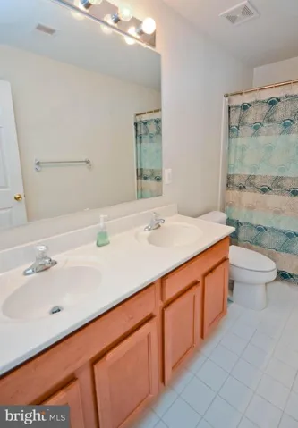 15308 Commitment Ct, Woodbridge, Virginia 22193