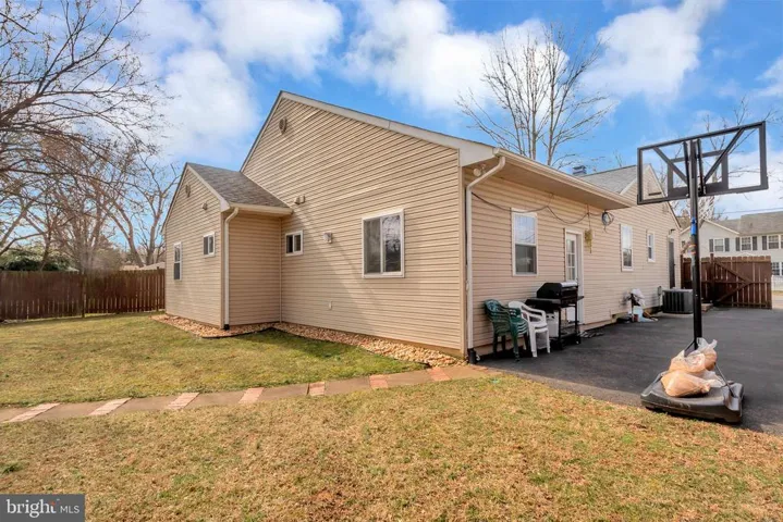 3210 Campbell Dr, Alexandria, Virginia 22303
