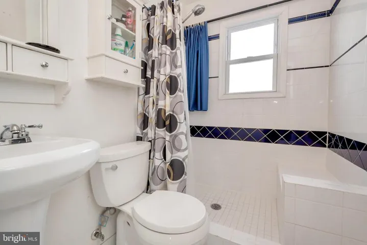 3210 Campbell Dr, Alexandria, Virginia 22303