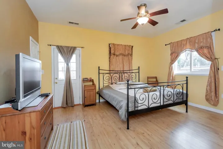 3210 Campbell Dr, Alexandria, Virginia 22303