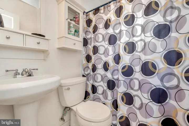 3210 Campbell Dr, Alexandria, Virginia 22303