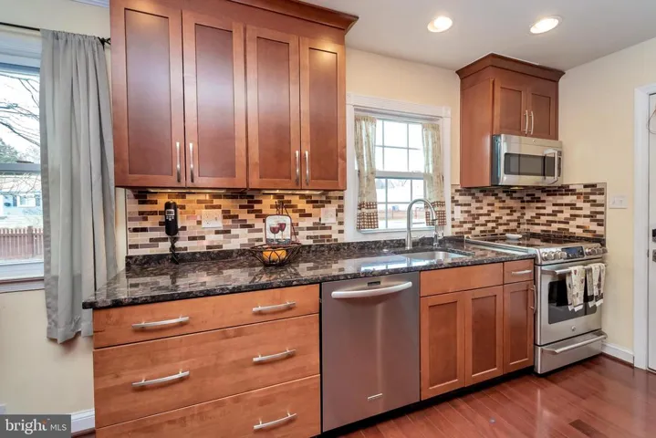 3210 Campbell Dr, Alexandria, Virginia 22303