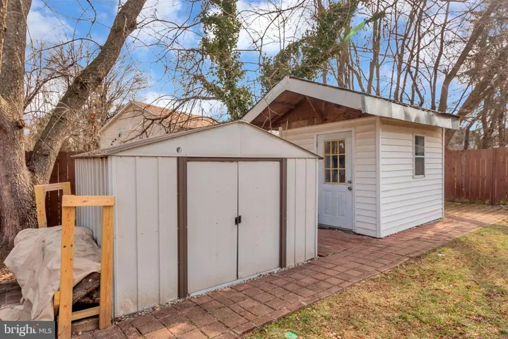 3210 Campbell Dr, Alexandria, Virginia 22303