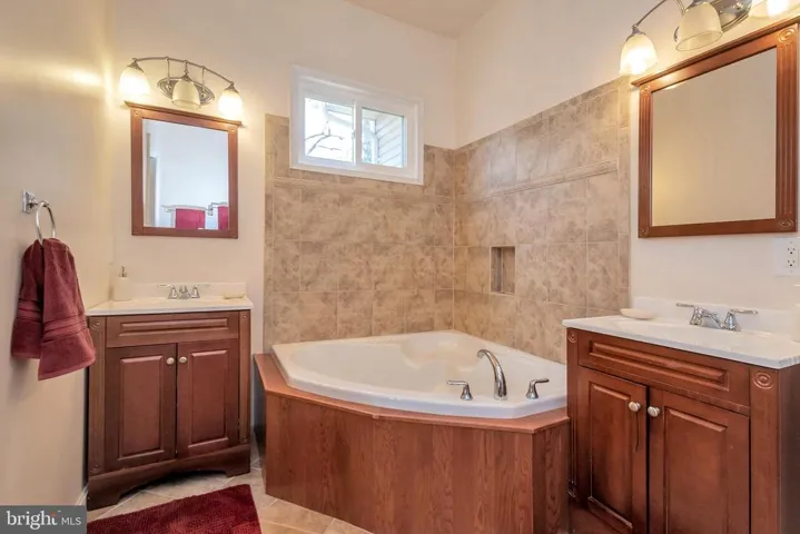 3210 Campbell Dr, Alexandria, Virginia 22303