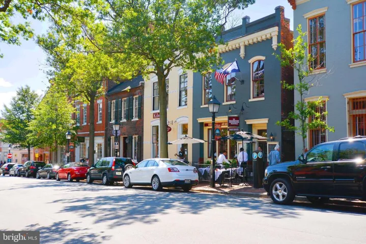 3210 Campbell Dr, Alexandria, Virginia 22303