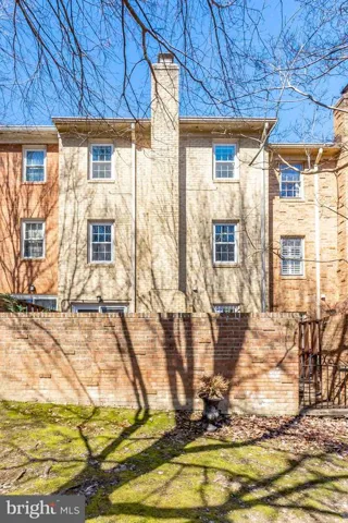 641 N Armistead St #84, Alexandria, Virginia 22312