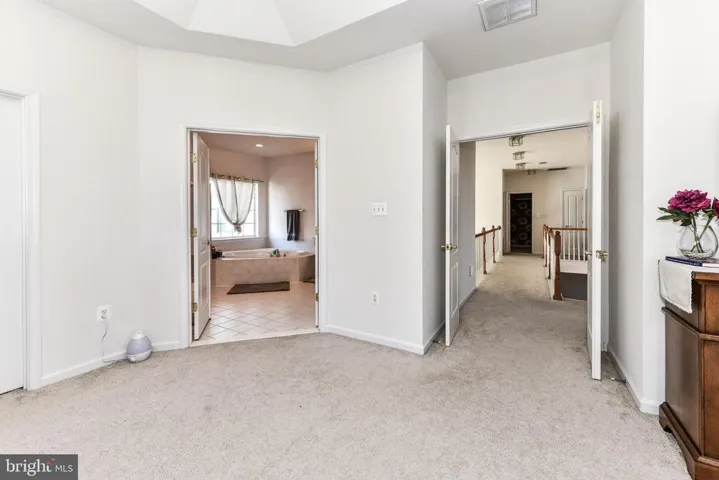 5051 Veronica Rd, Centreville, Virginia 20120