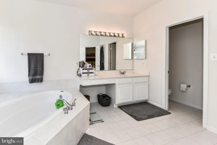 5051 Veronica Rd, Centreville, Virginia 20120