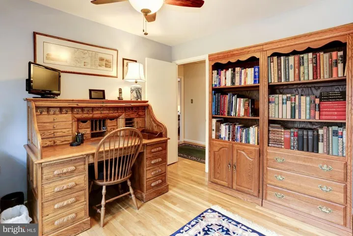 526 Poplar Dr, Falls Church, Virginia 22046