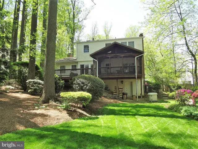 526 Poplar Dr, Falls Church, Virginia 22046