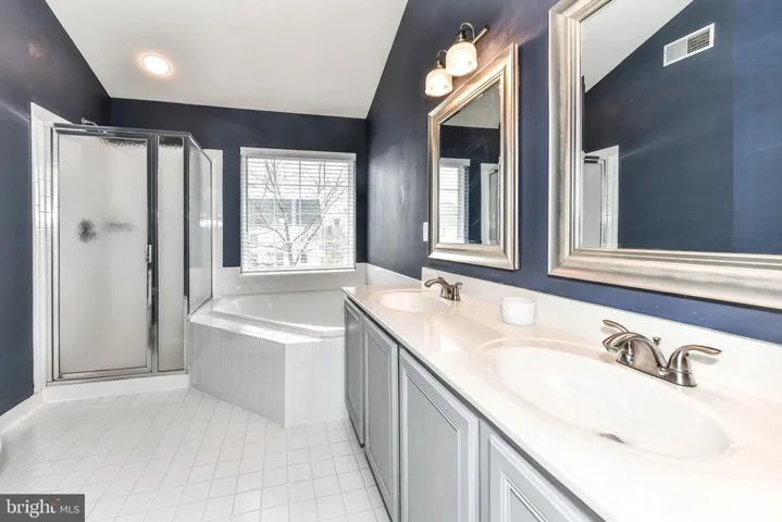 43090 Corcoran Ln, Chantilly, Virginia 20152