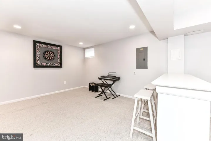 43090 Corcoran Ln, Chantilly, Virginia 20152