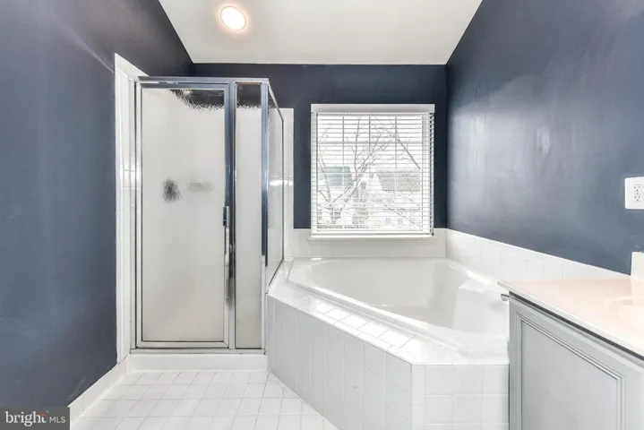 43090 Corcoran Ln, Chantilly, Virginia 20152