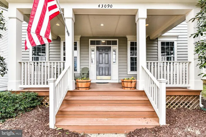 43090 Corcoran Ln, Chantilly, Virginia 20152