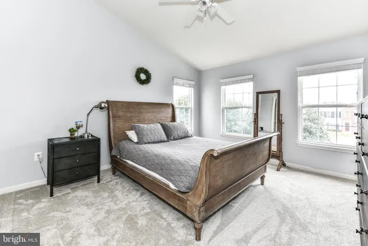 43090 Corcoran Ln, Chantilly, Virginia 20152