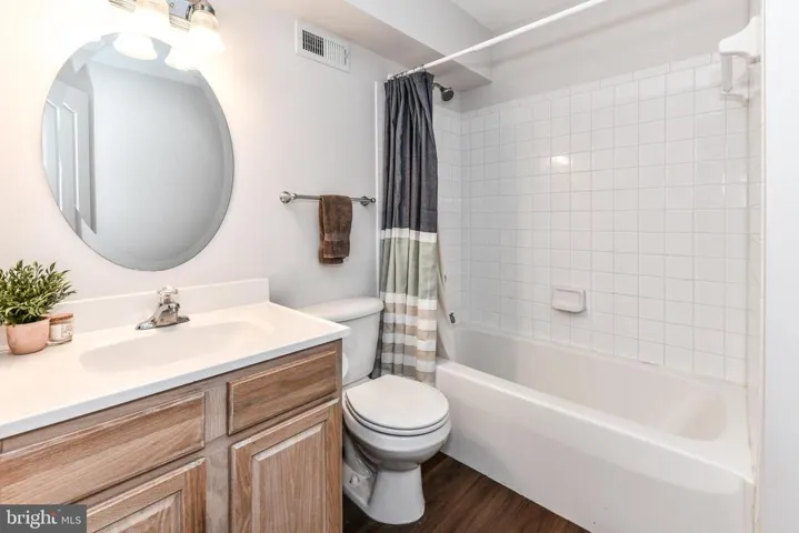 43090 Corcoran Ln, Chantilly, Virginia 20152