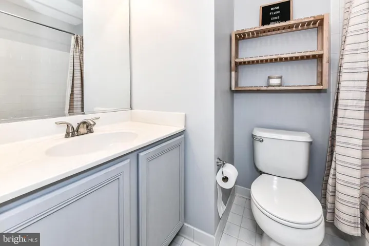 43090 Corcoran Ln, Chantilly, Virginia 20152
