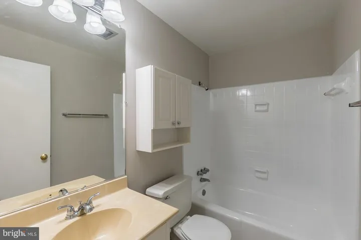 9407 Wallingford Dr, Burke, Virginia 22015