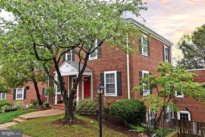 2829 S Abingdon St #b, Arlington, Virginia 22206