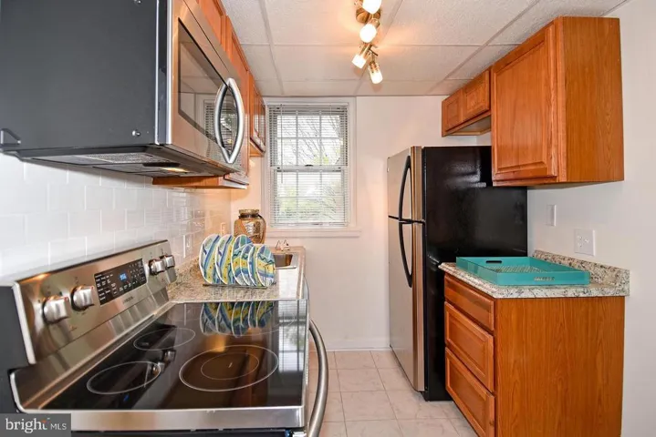 2829 S Abingdon St #b, Arlington, Virginia 22206