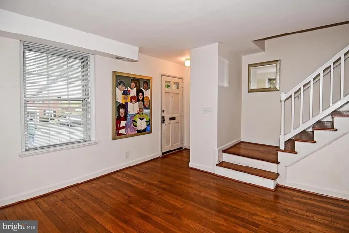 2829 S Abingdon St #b, Arlington, Virginia 22206