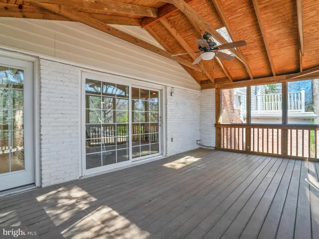9138 Leghorn Pl, Fairfax, Virginia 22031