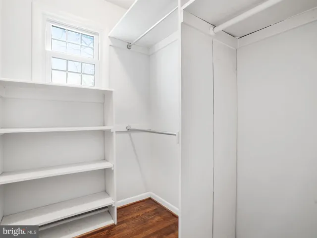 9138 Leghorn Pl, Fairfax, Virginia 22031
