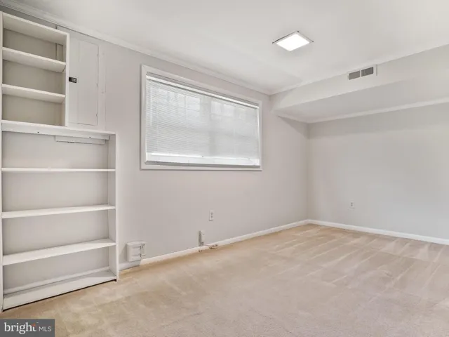 9138 Leghorn Pl, Fairfax, Virginia 22031