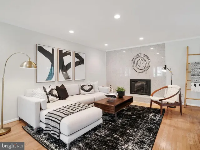 9138 Leghorn Pl, Fairfax, Virginia 22031