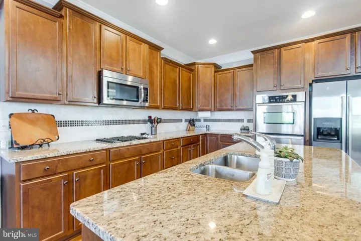 16828 Adrift Ct, Woodbridge, Virginia 22191